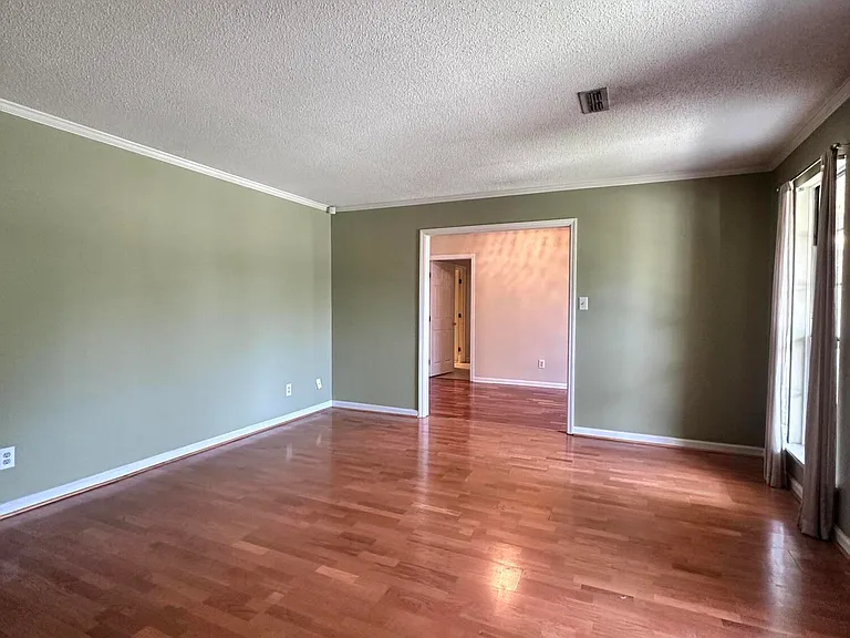 4497 Amanda Ln — Photo 6