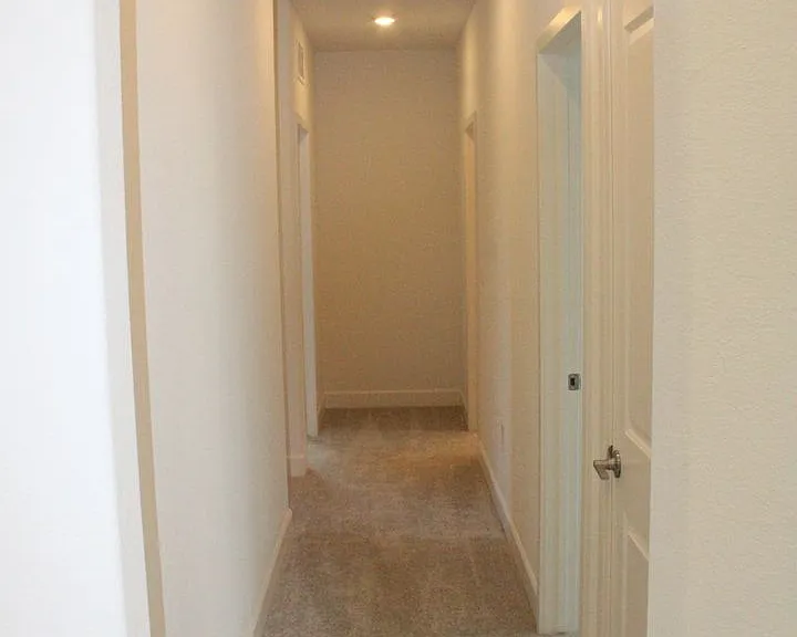 405 Mystic Ln — Photo 19