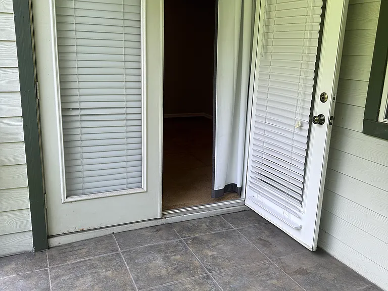 Covered screened porch with tile floors