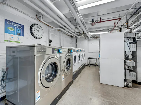 1 Fordham Hill Oval image 21 of 43