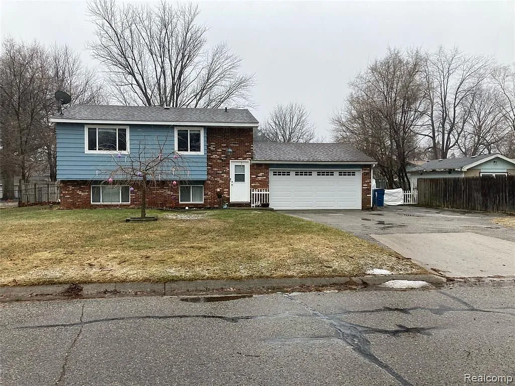 414 E Seminole St W photo 1