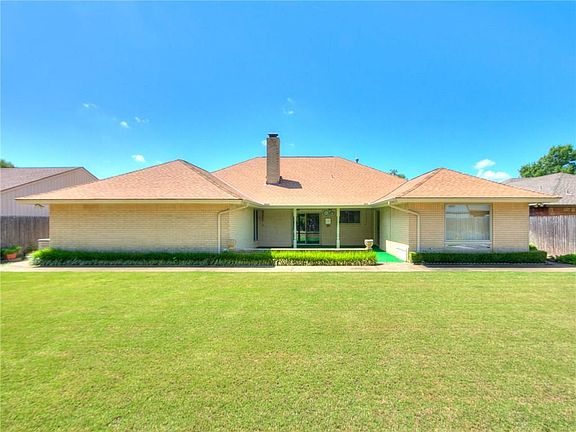 4th image of 10017 Henderson Dr