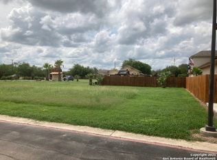 104 Sutton Pl LOT 4, Uvalde, TX 78801