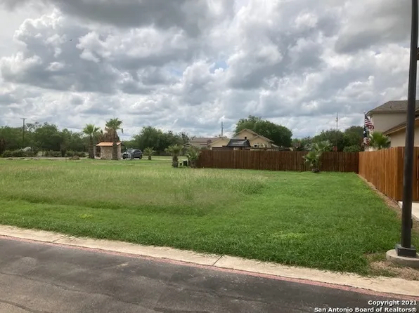 104 Sutton Place-Lot #4 LOT 4, Uvalde, TX 78801