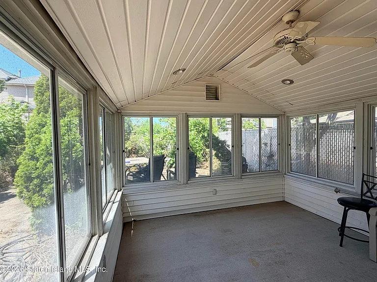 149 Wirt Ave — Photo 15
