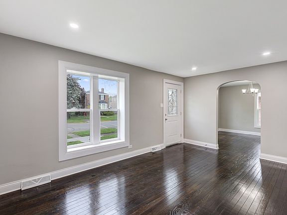 2nd image of 1023 Marshall Ave