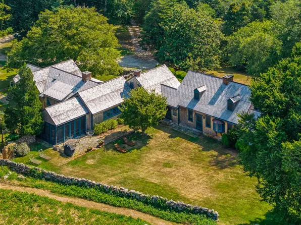 85 N Reservoir Rd, West Tisbury, MA 02575