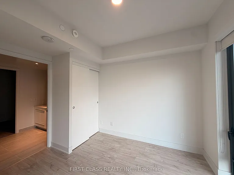 8 Cumberland St #3604 — Photo 13
