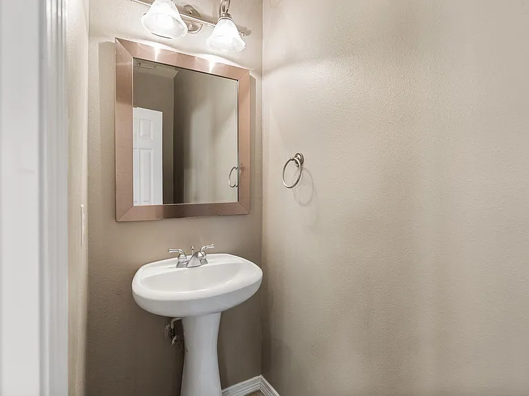 4223 Rose St — Photo 16