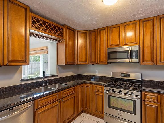 3rd image of 1539 San Charles Dr