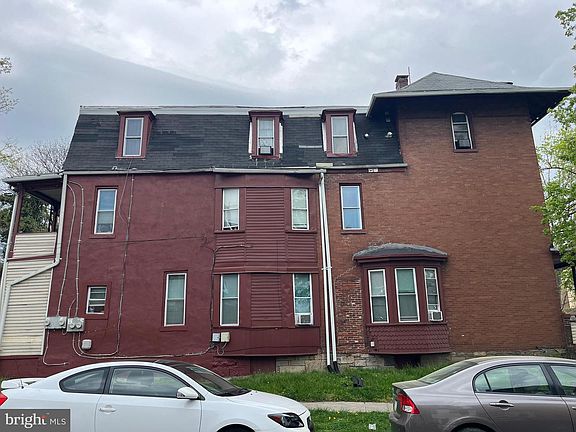 3rd image of 1600 State St