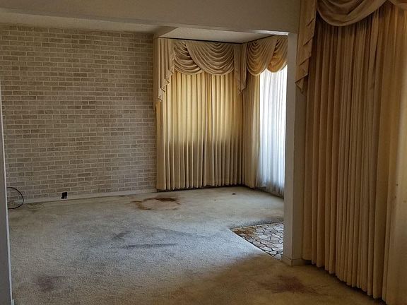 4th image of 2240 64th Ave