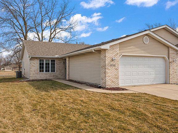 3rd image of 3732 Sandalwood Dr