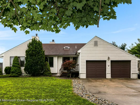 3 Mann Court, Monmouth Beach, NJ 07750