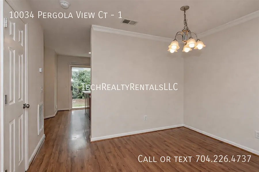 2 bed, 2.5 bath, 1088 sqft, $1,800 — Photo 3