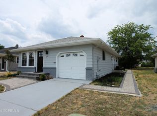 20 Anguilla Ln, Toms River, NJ 08757