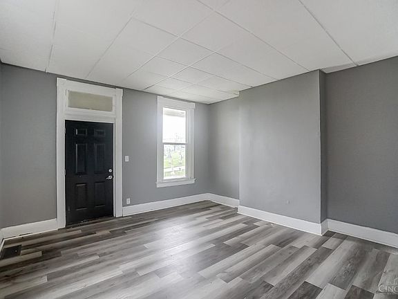 2nd image of 4404 Vine St