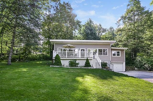 1st image of 14 Hollis Ln