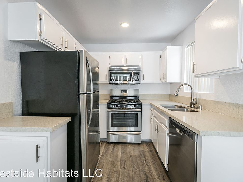 1st image of 4406 Cahuenga Blvd APT 208