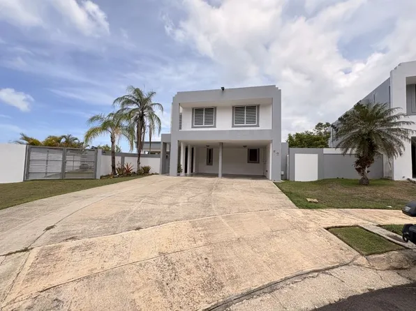 Urb Vista Del Rio 1 Calle Sauce #K-2, Canovanas, PR 00729