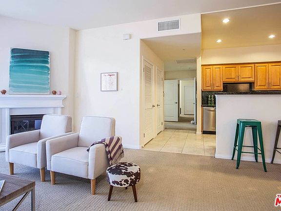 3rd image of 3750 Santa Rosalia Dr APT 202