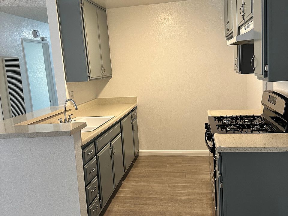 1st image of 5134 N Glendora Ave #9