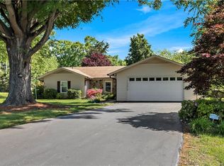 1355 Bunny Trl, Winston Salem, NC 27105
