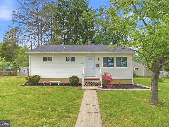 3rd image of 100 Cedarmere Rd