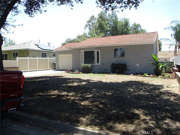 3rd image of 9748 Belmont Dr