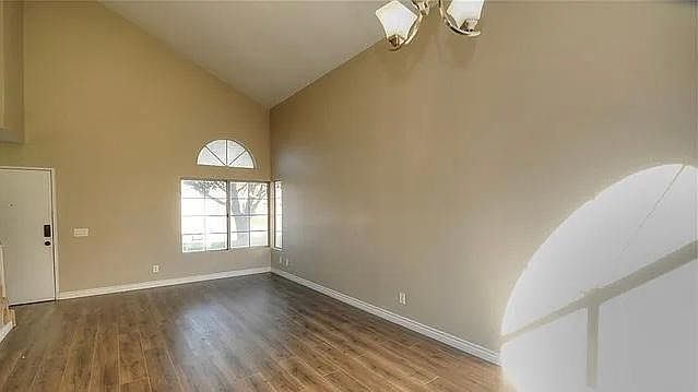1st image of 11321 Rockridge Ln