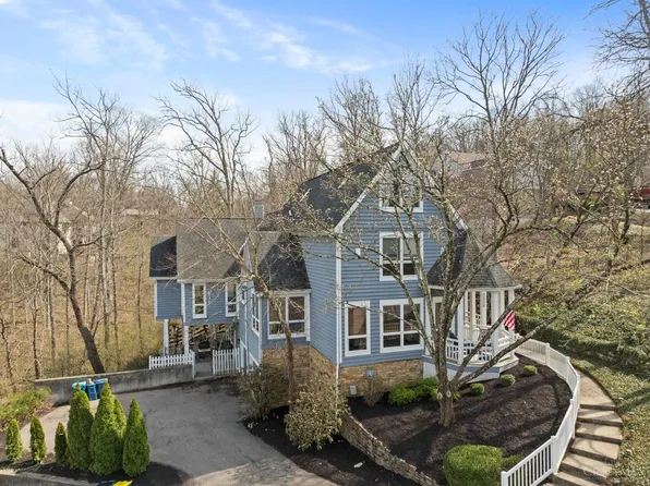 7431 Wood Meadow Dr, Cincinnati, OH 45243