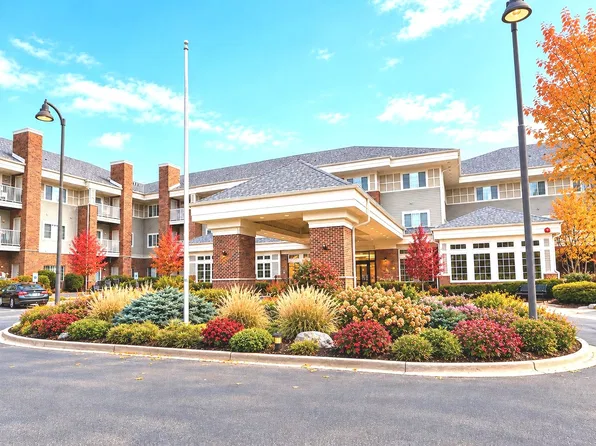801 N McLean Blvd APT 136, Elgin, IL 60123
