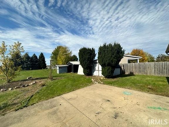 3rd image of 65863 Barrens Dr