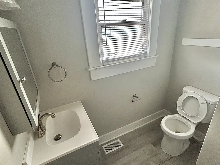 1625 Sturm Ave #1625 — Photo 8