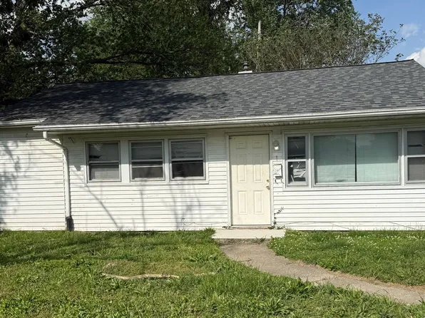 1 Dora Dr, Cahokia, IL 62206