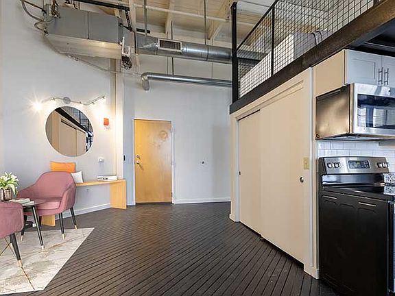 4th image of 419 Finzer St APT 210