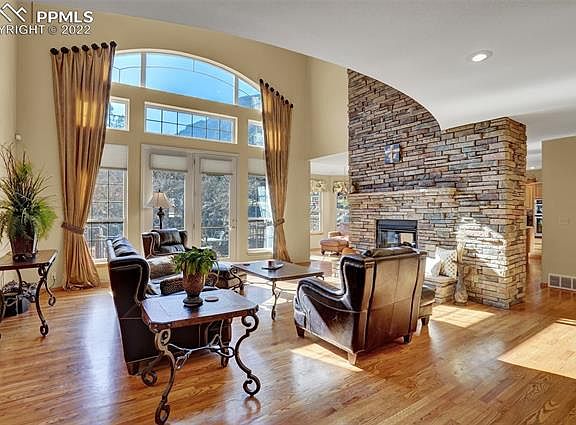 5th image of 5830 Broadmoor Bluffs Dr
