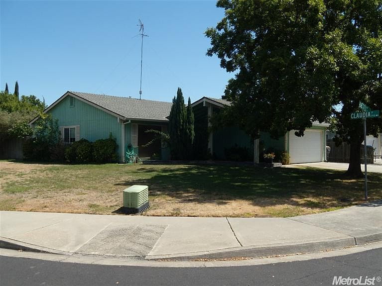 1st image of 2655 Betty Way