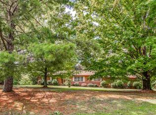 135 Wicklow Rd, Campobello, SC 29322