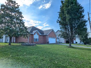 1704 Chris Dr, La Vergne, TN 37086