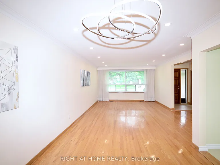 42 Culford Rd — Photo 17