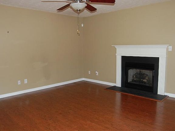 2nd image of 325 Somerset Dr