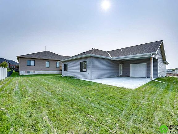 5th image of 7821 Renatta Dr