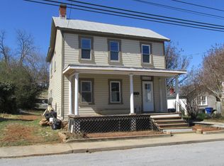 233 Lee St, Front Royal, VA 22630