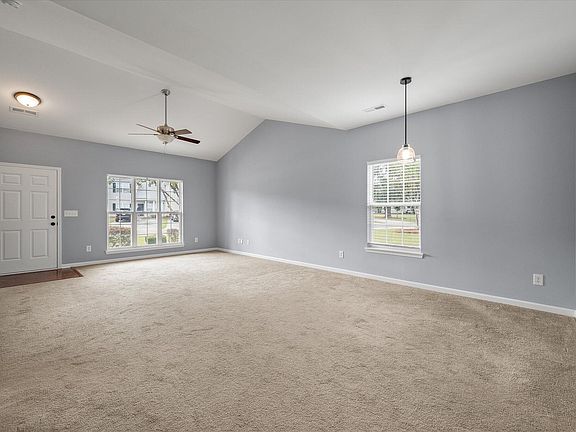 4th image of 111 Broad River Dr
