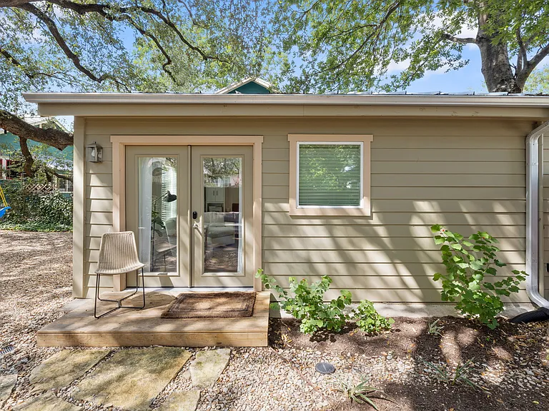 1004 Bouldin Ave — Photo 4