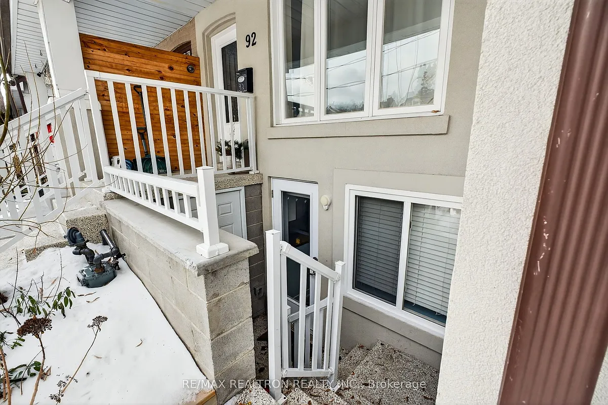 Building Photo - 92 Donlands Ave #BASEMENT