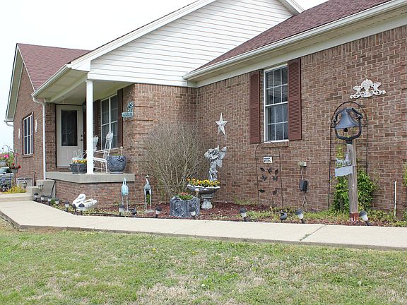 4th image of 155 Stephanie Ave