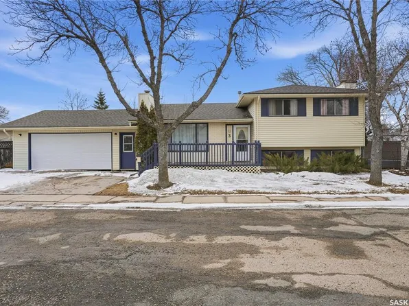 3 CARSON ROAD, Regina, SK S4R 6J9