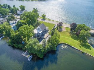 517 N Lake Rd, Oconomowoc, WI 53066